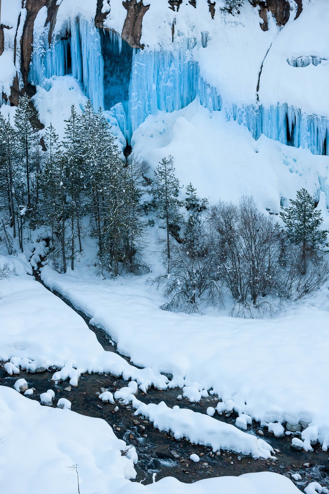 torrent de Crévoux, la grotte du Drac