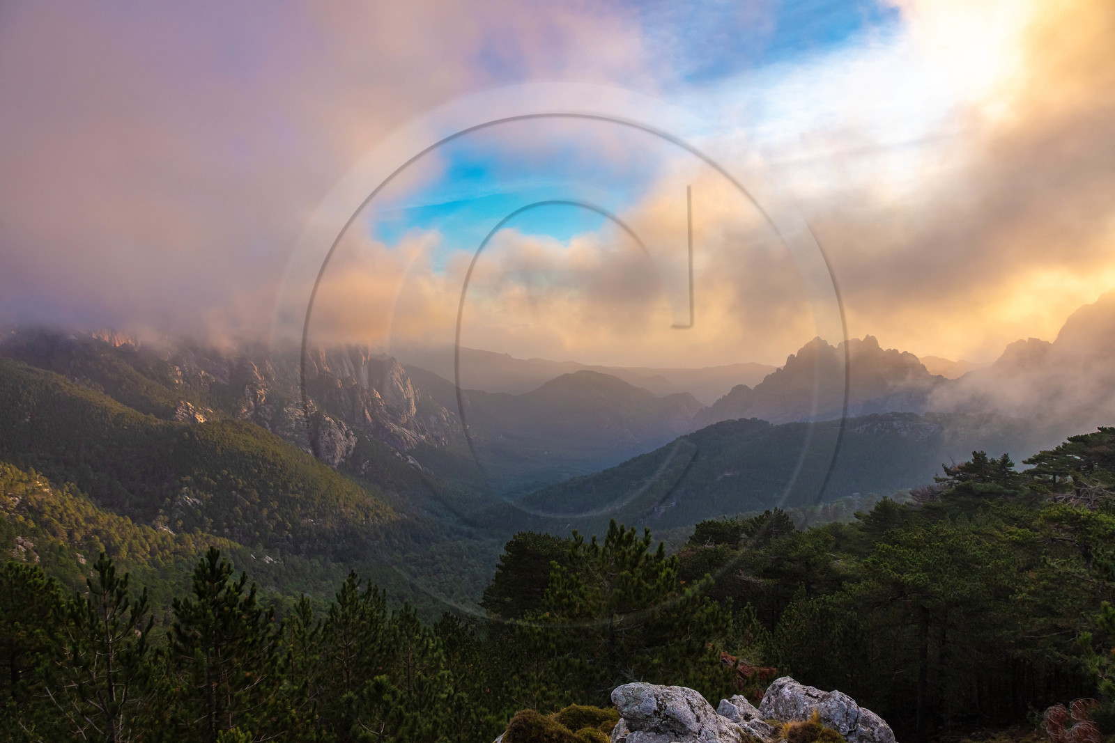 Les Aiguilles de Bavella (forchi di Bavedda )