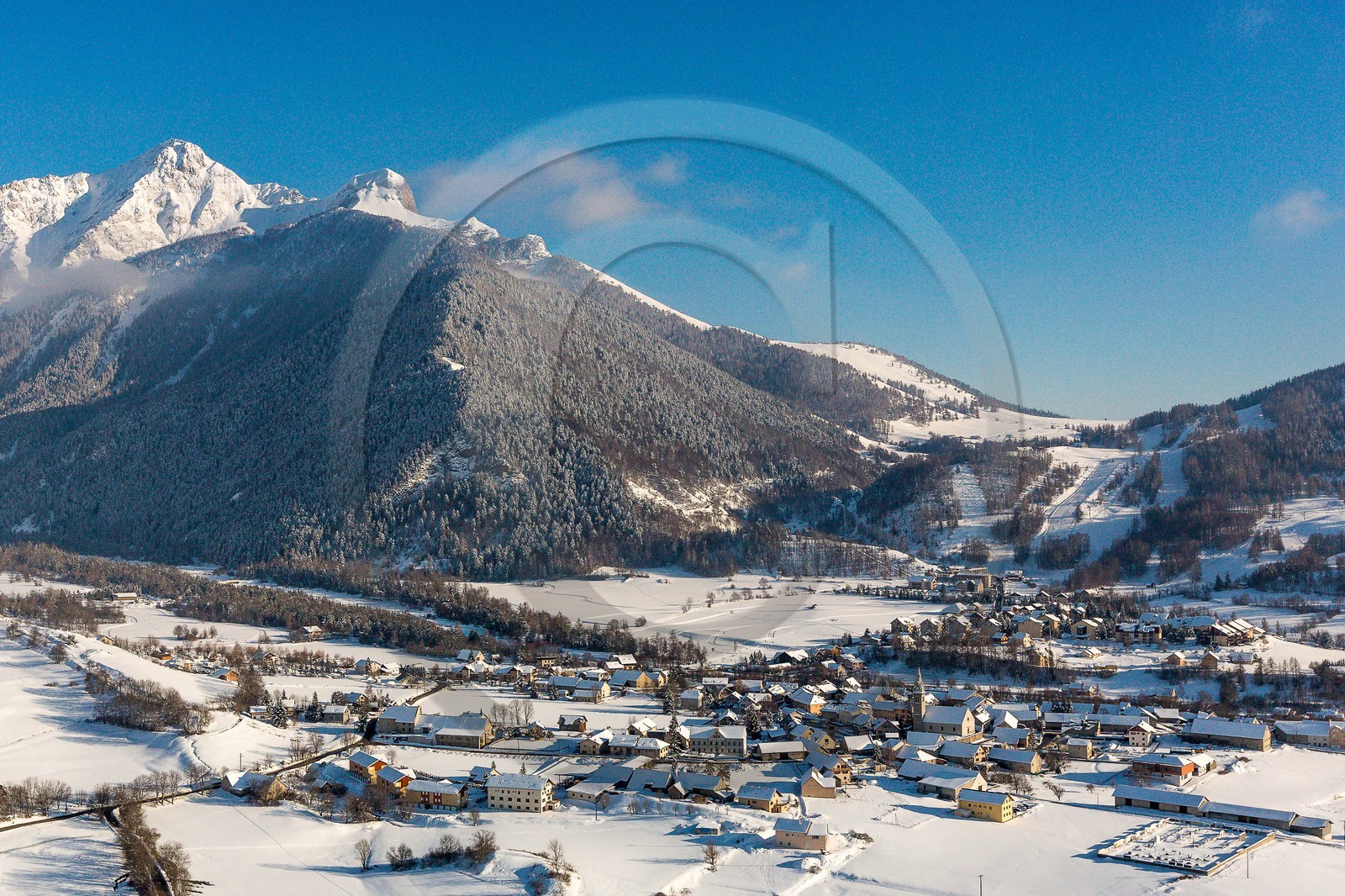 Vallée du Champsaur, station village d'Ancelle