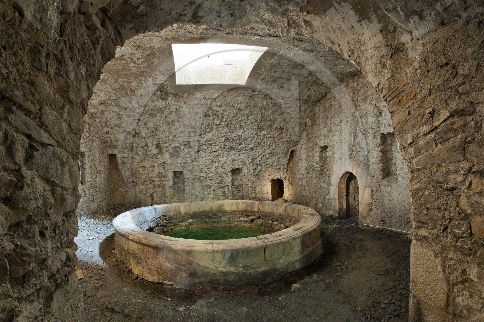 Briançon,citerne abreuvoir de La Communication Y