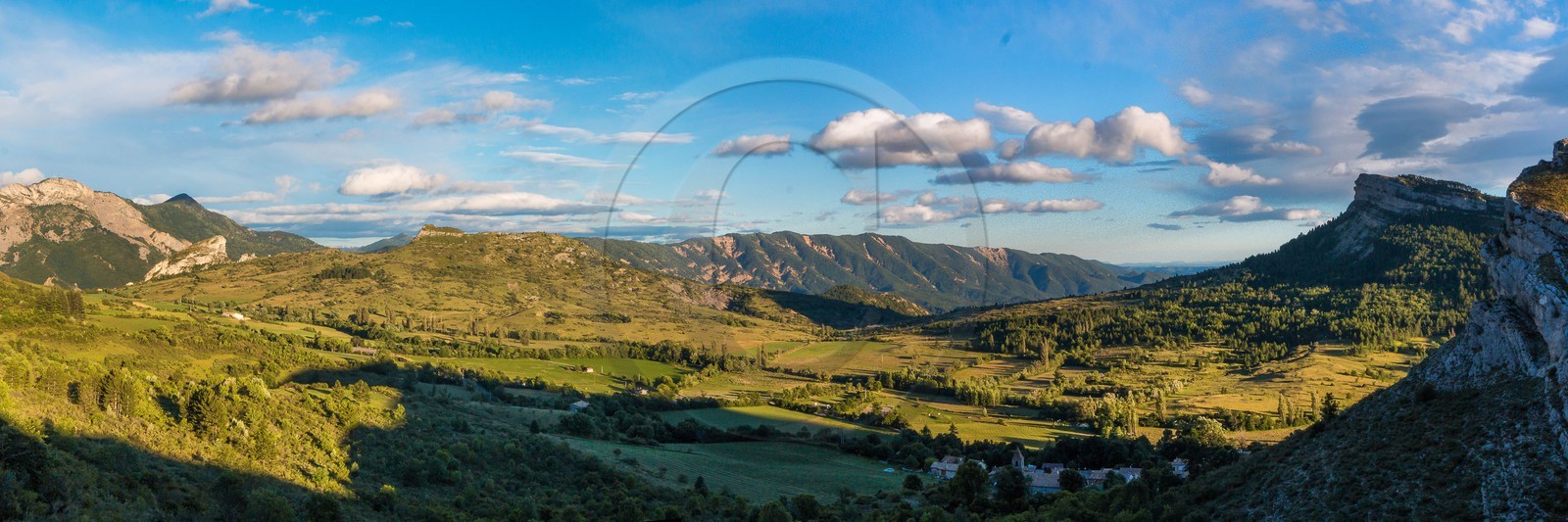 Saint-Geniez, rocher de Dromont,