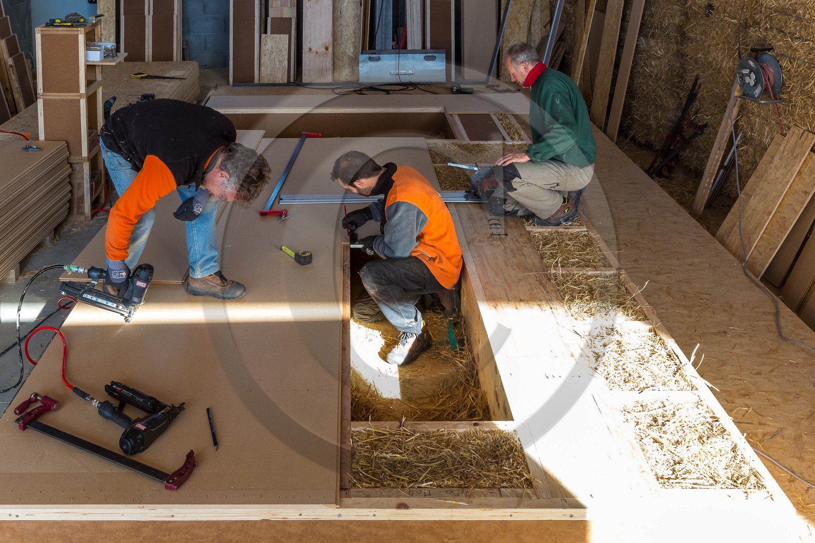 Constructeur de maison en paille