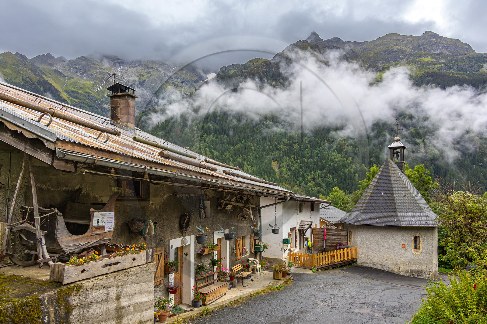 Les Contamines-Montjoie , chapelle du Baptieu