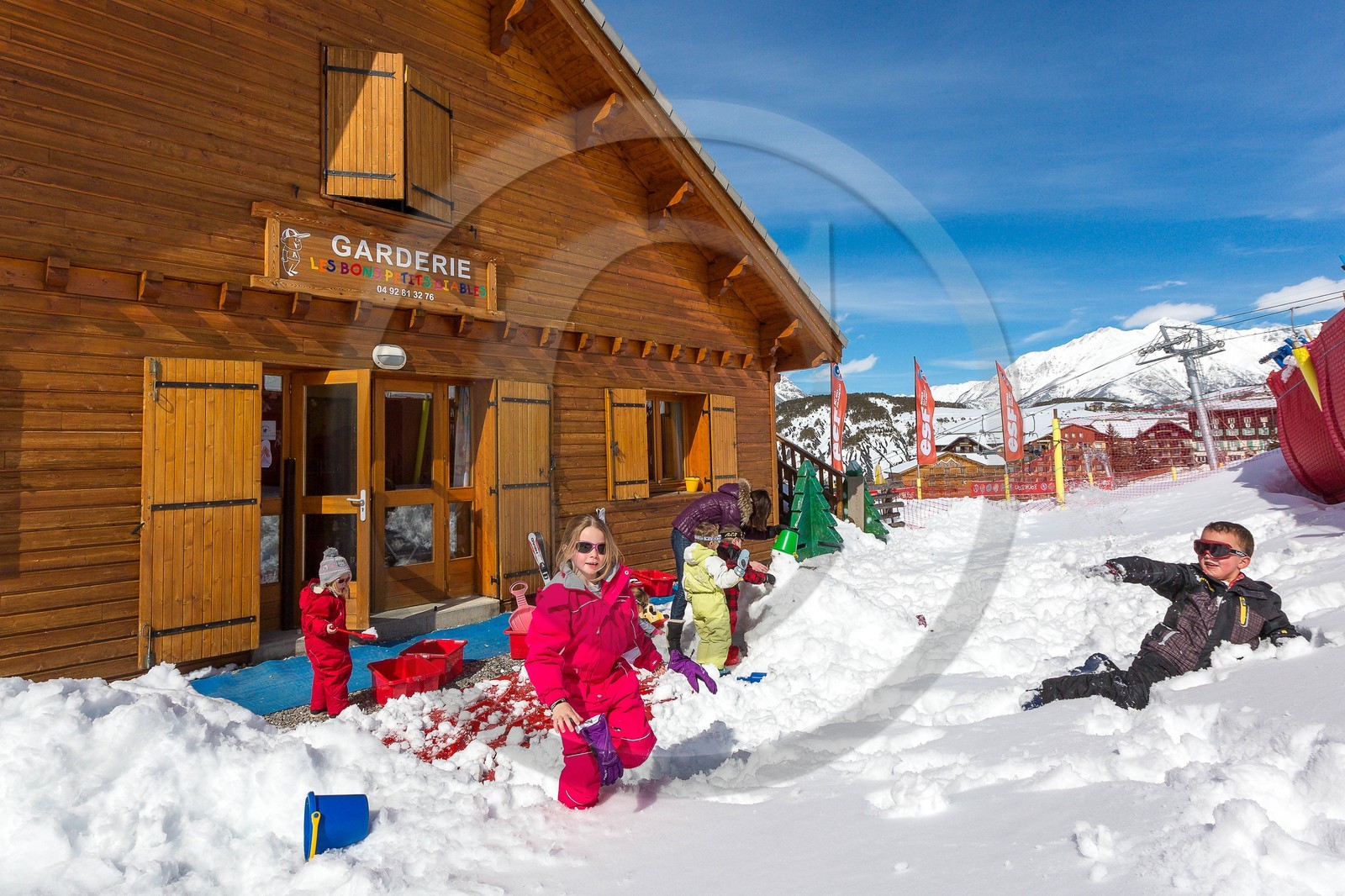 La station de ski Sauze Super-Sauze est une station village, la garderie