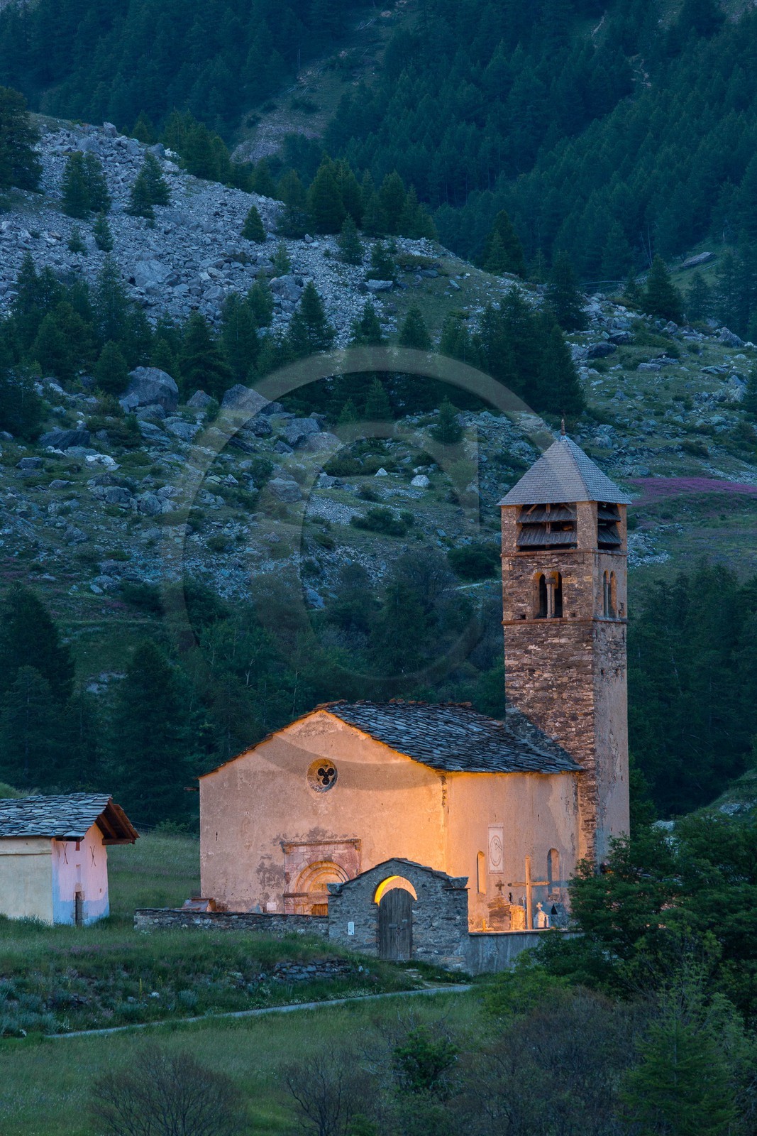 Saint-Paul-sur-Ubaye, Église Saint-Antoine-du-Désert de Maurin