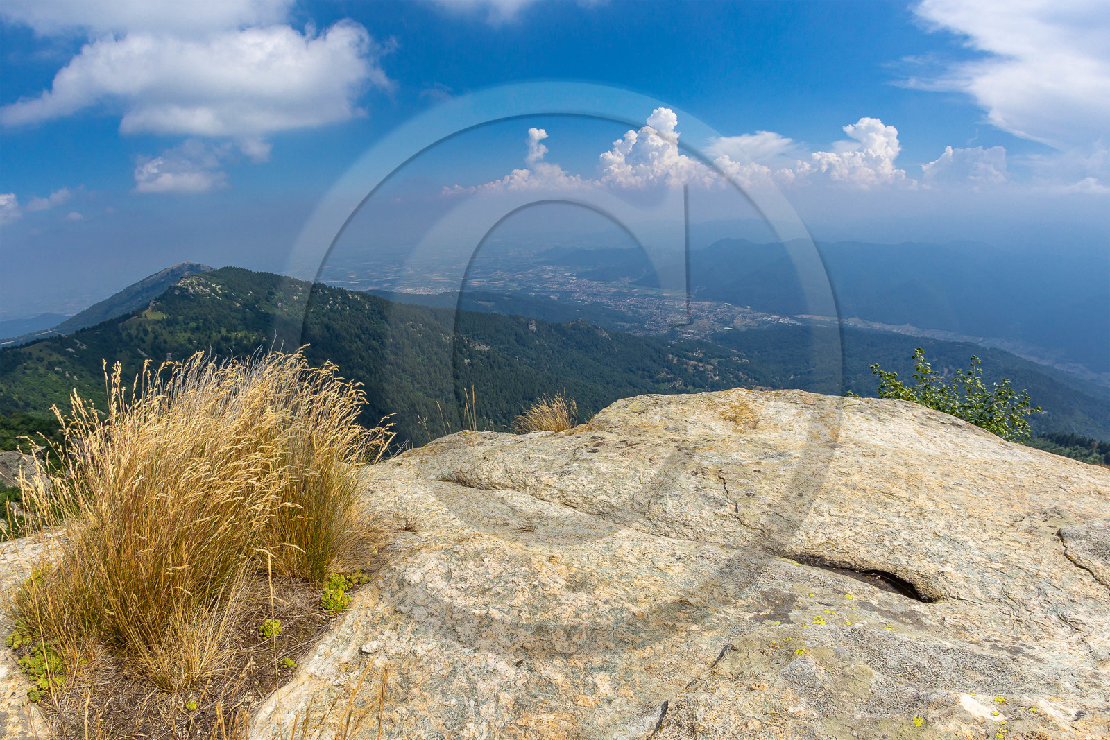 Valle Maira, Roccerè, Area archeologica Roccabruna
