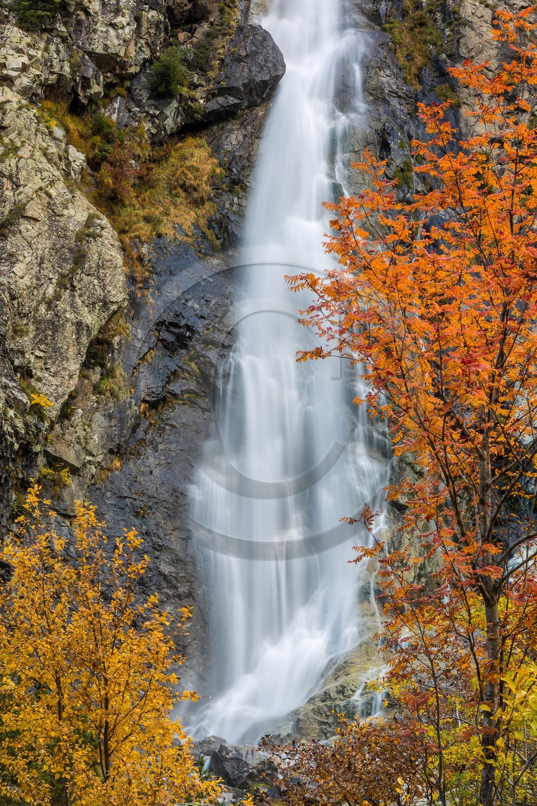 Vallée de la Bonne,  Le Désert, cascade de la Pisse