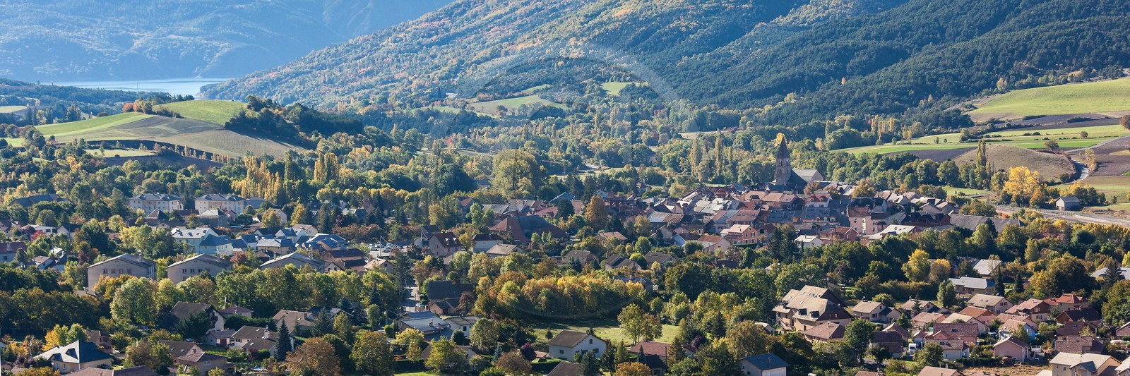 Pays de Serre-Ponçon, village de Chorges