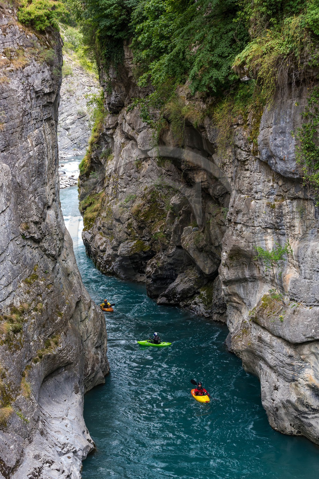 Le Lauzet-sur-Ubaye, kayak dans les gorges de l’Ubaye