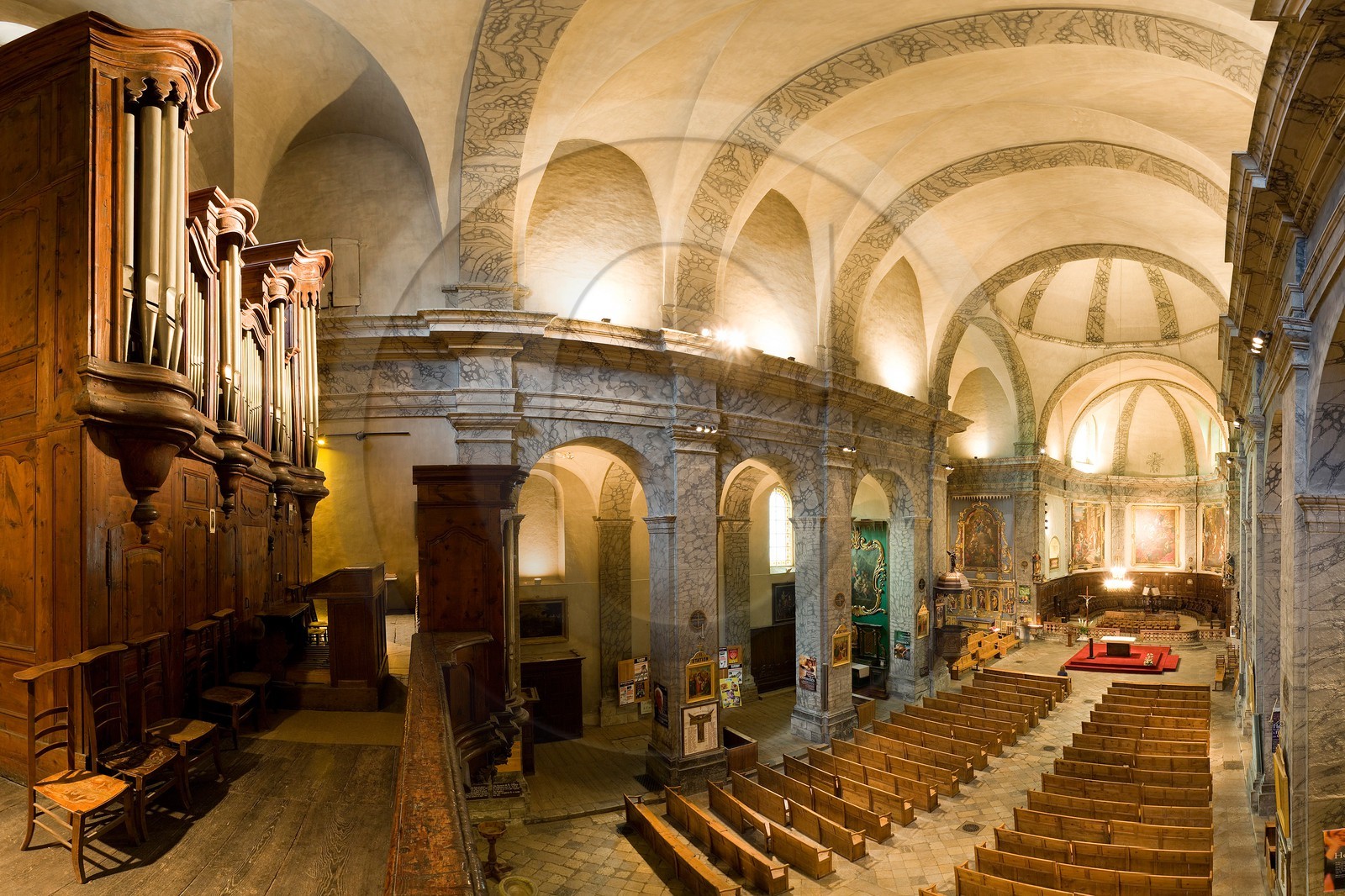 Briançon, cité Vauban,  Église paroissiale Notre-Dame-et-Saint-Nicolas (ancienne collégiale Notre-Dame)