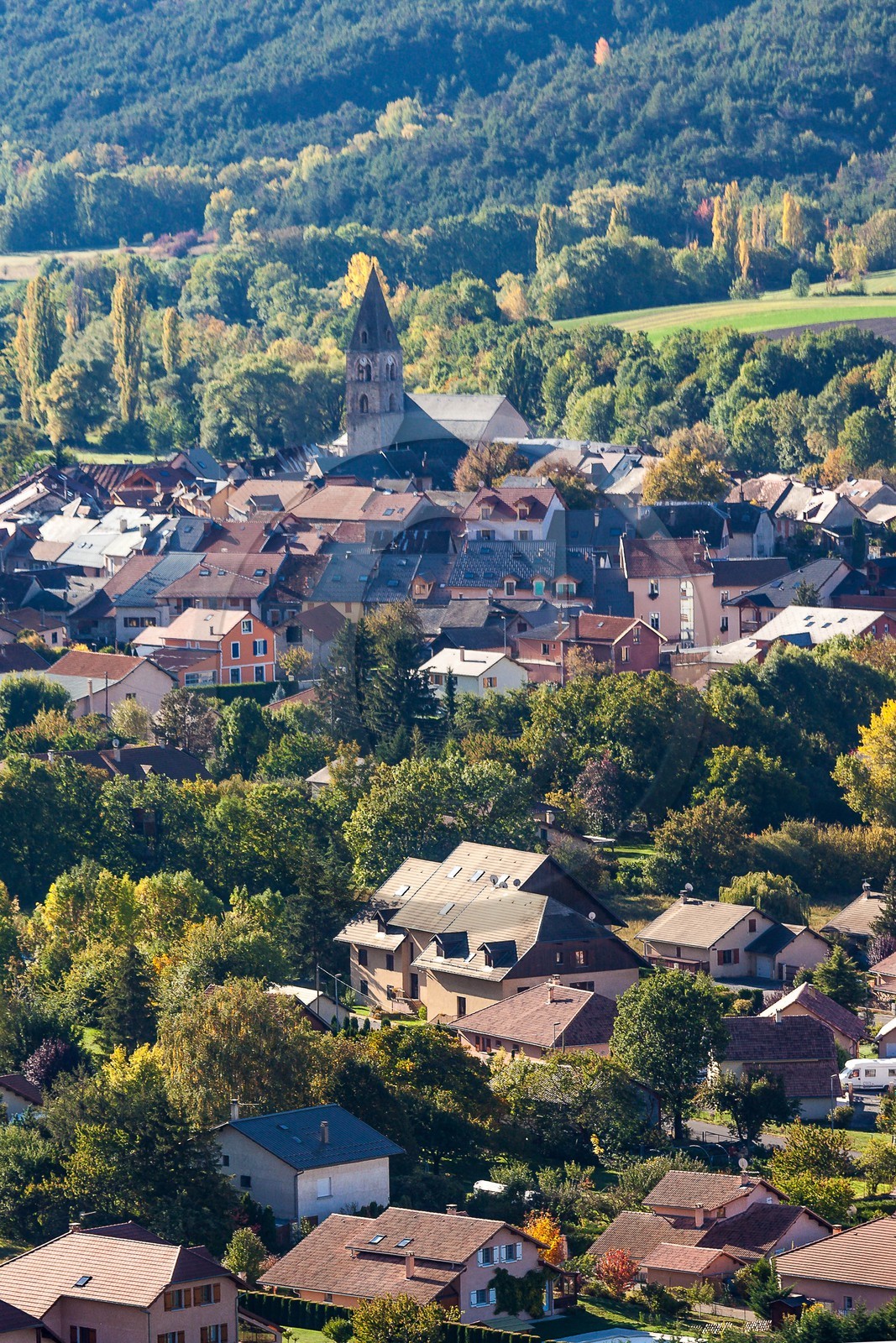 Pays de Serre-Ponçon, village de Chorges