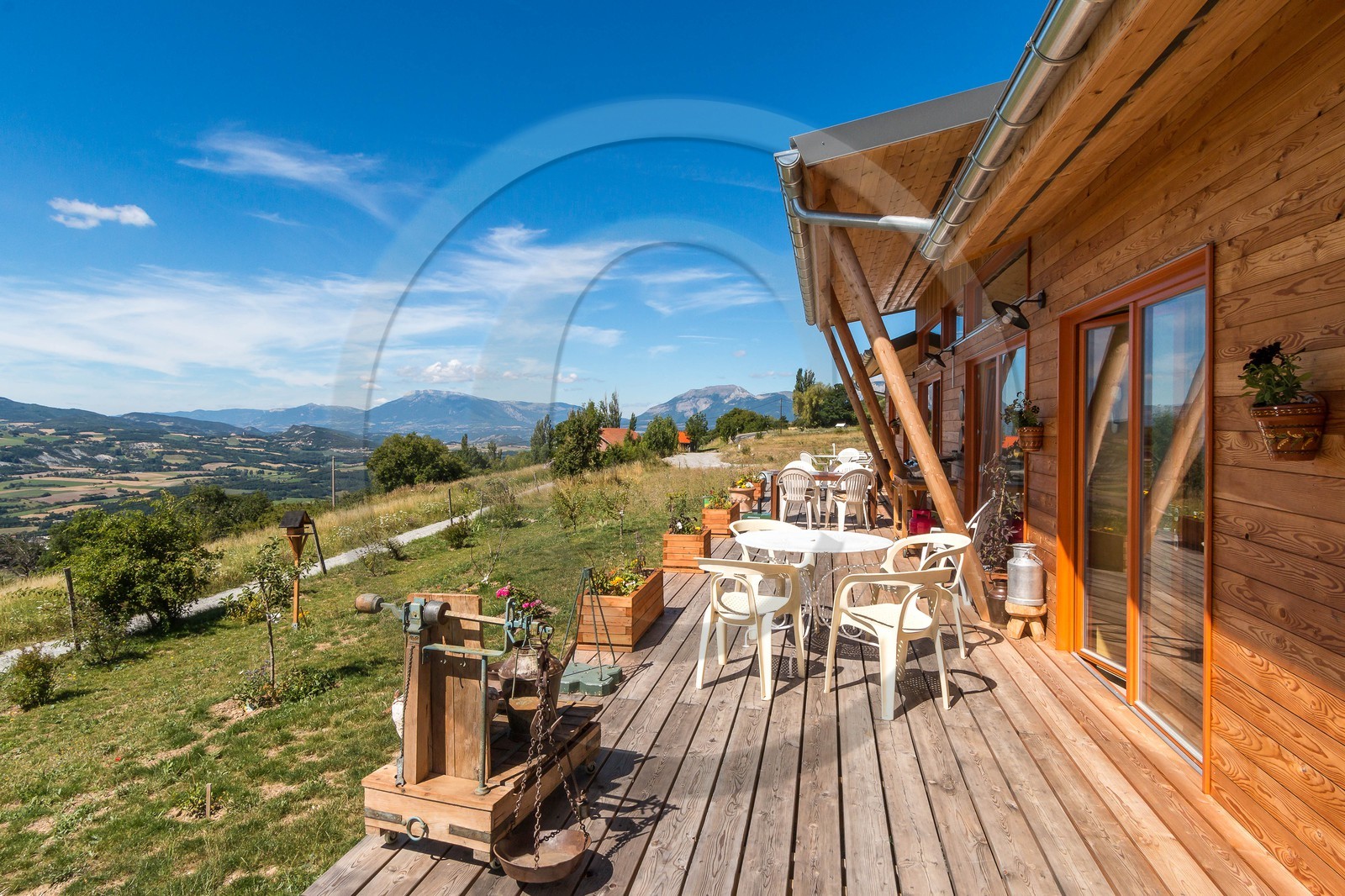 Constructeur de maison en paille