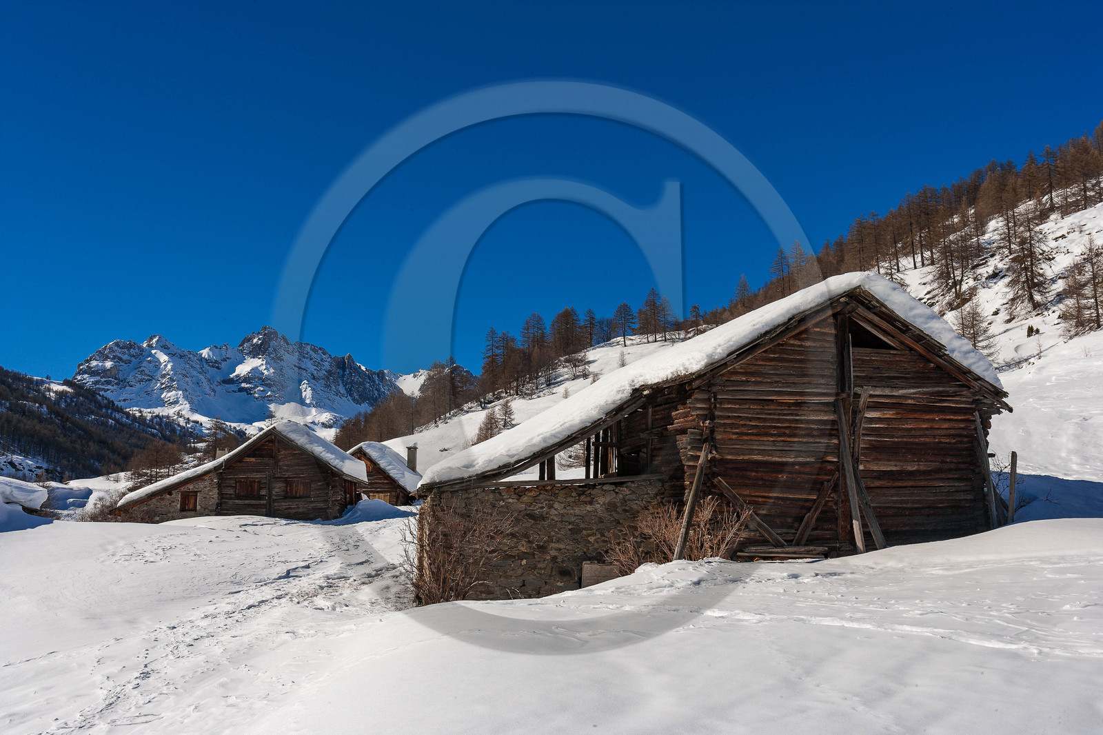 Vallée de la Clarée, chalets du Verney
