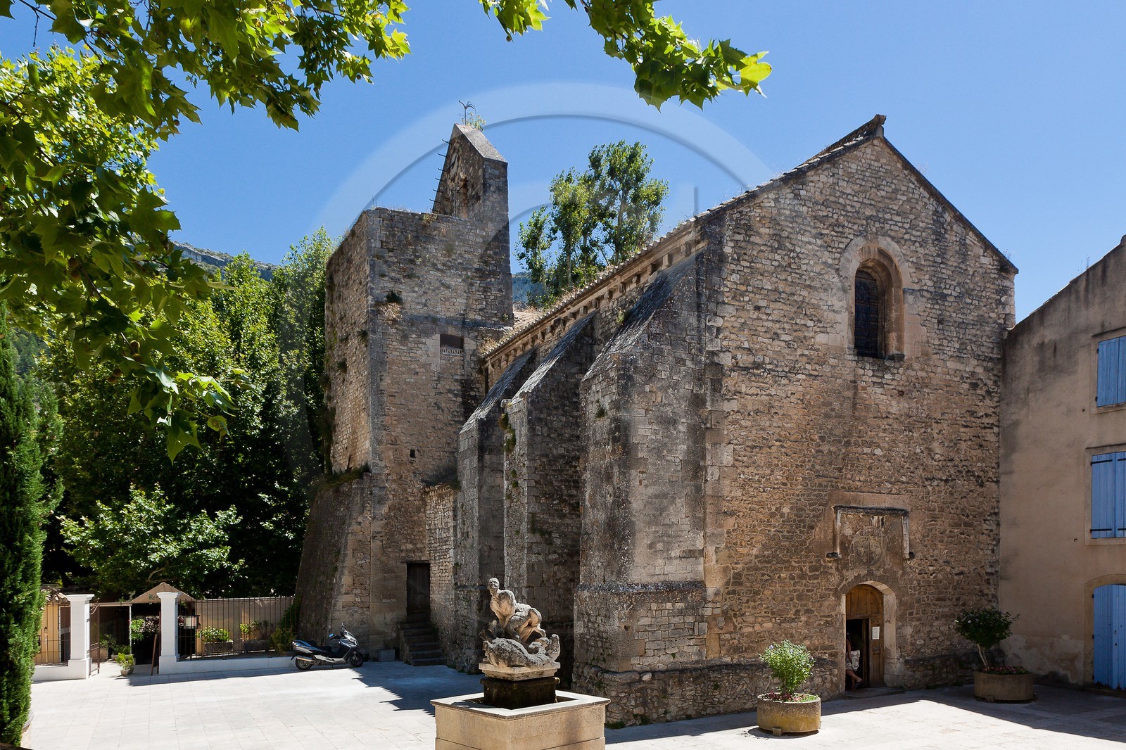 Eglise Notre-Dame de Fontaine-de-Vaucluse