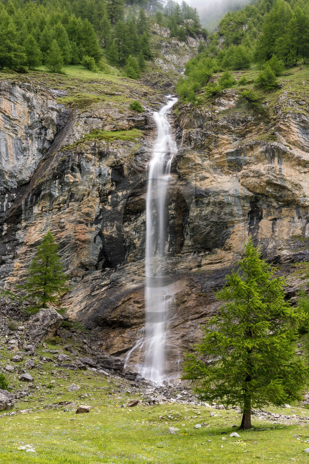 Jausiers, Lac des Sagnes, cascade du Pisson