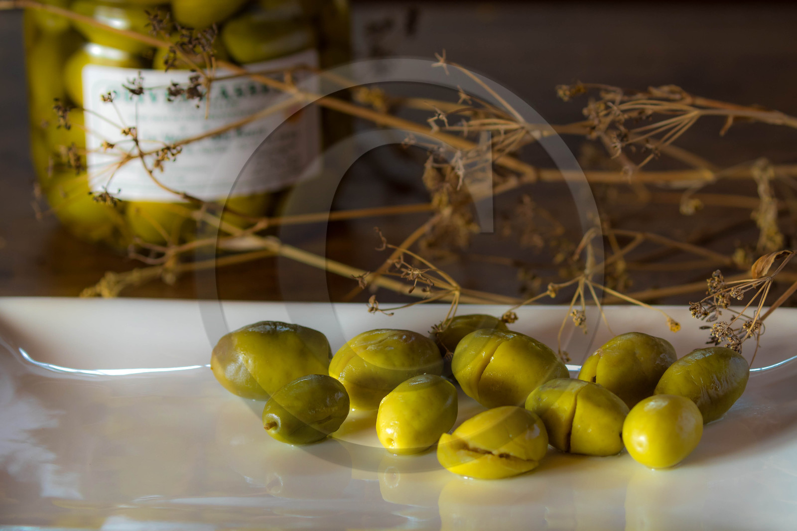 Olives cassées de la vallée des Baux de Provence, AOP