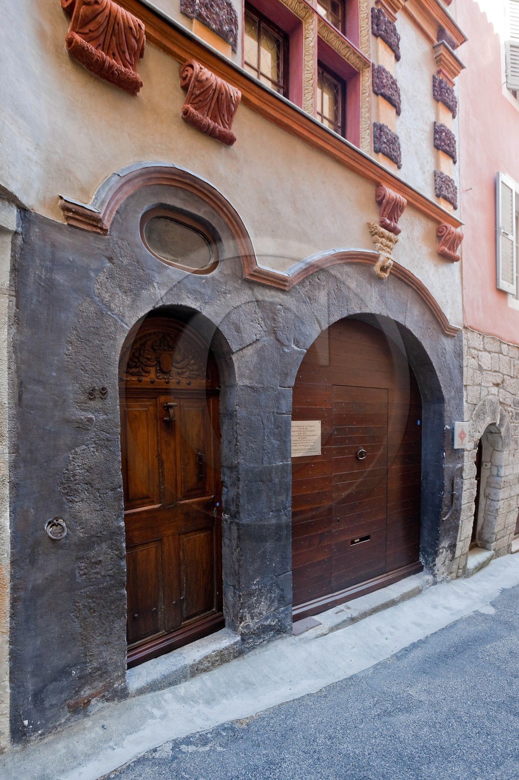 vallée du Buech, village de Serres