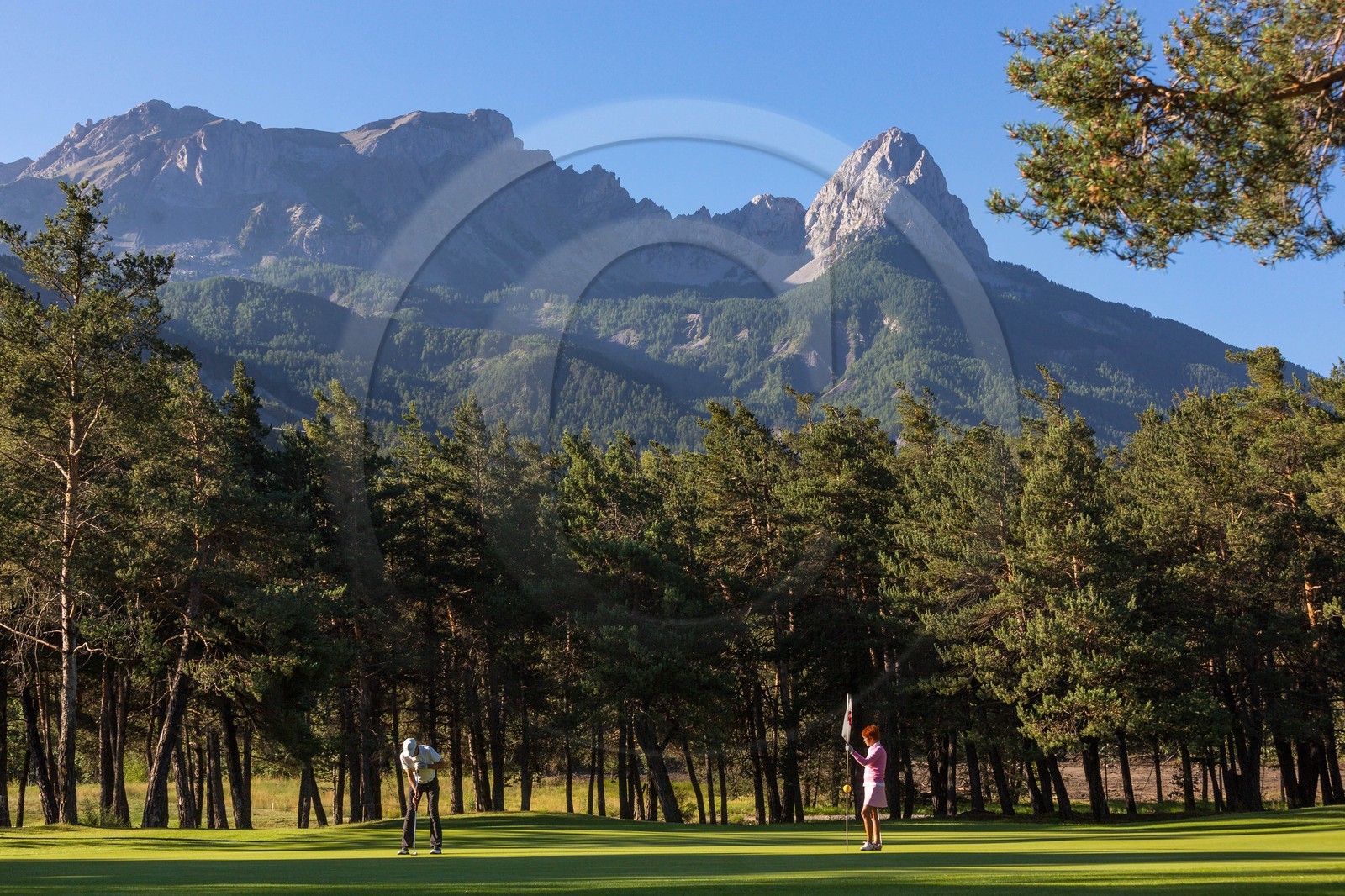 Barcelonnette, Golf de Bois-Chenu