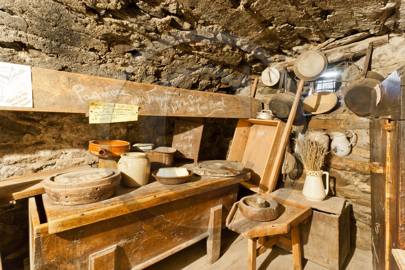 Saint-Véran, une des plus vieilles maisons du village, Musée de l'habitat et de la vie d'autrefois restée en état depuis 1976, dernier témoignage du passé