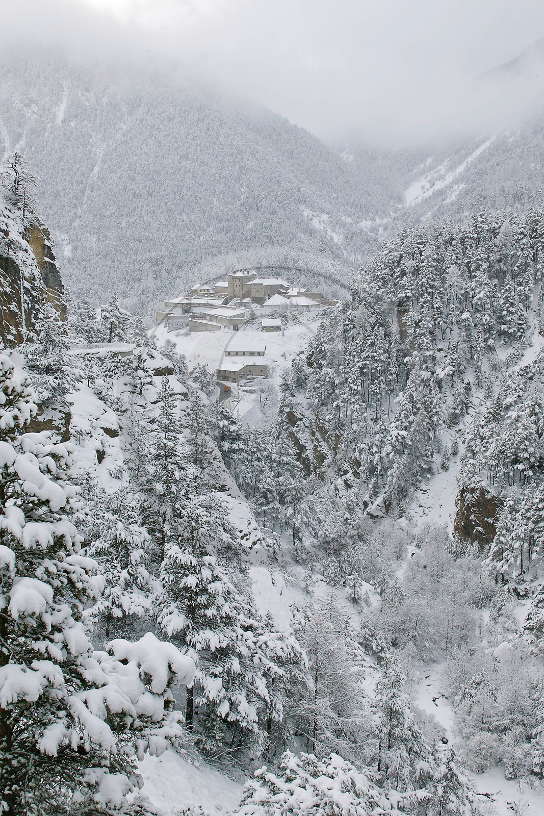 Fort Queyras, Château-Queyras