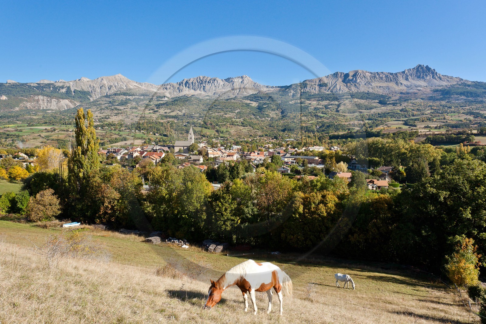 Pays de Serre-Ponçon, village de Chorges