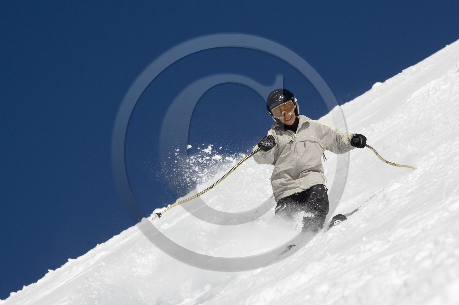 Ski enfant poudreuse