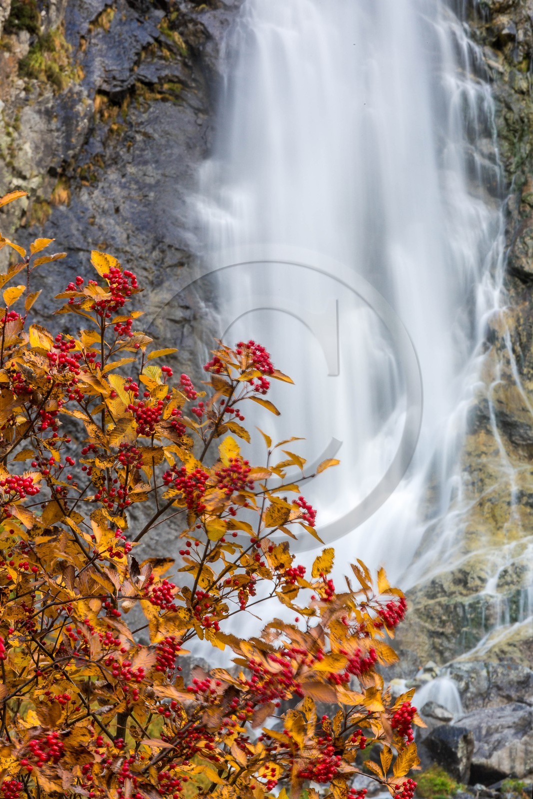 Vallée de la Bonne,  Le Désert, cascade de la Pisse
