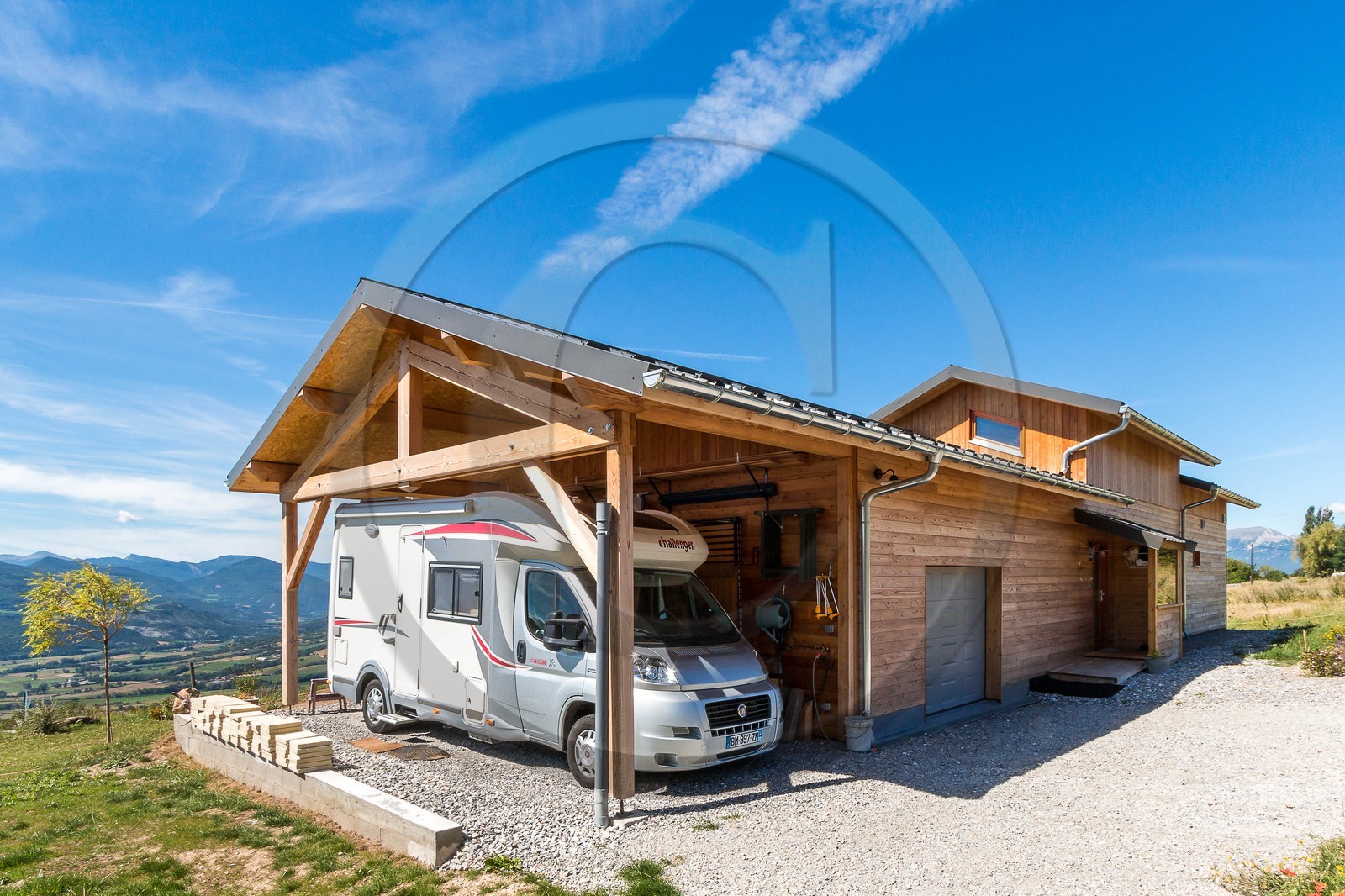 Constructeur de maison en paille