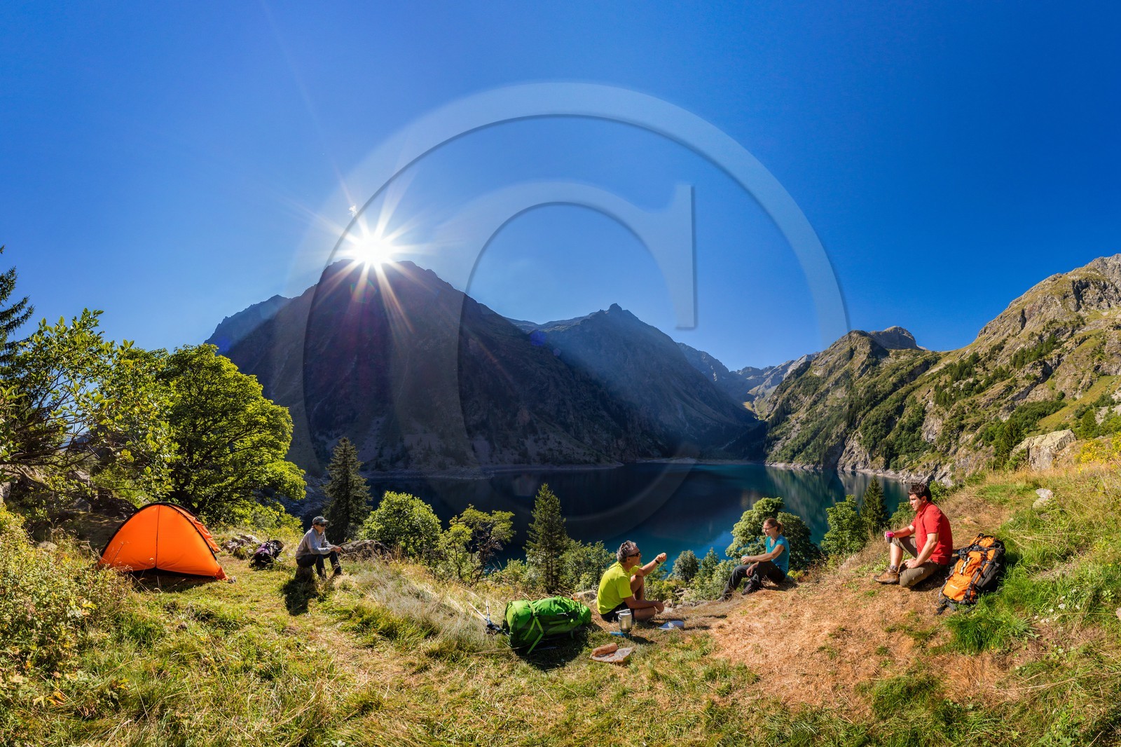 Randonnée pédestre sur le GR54