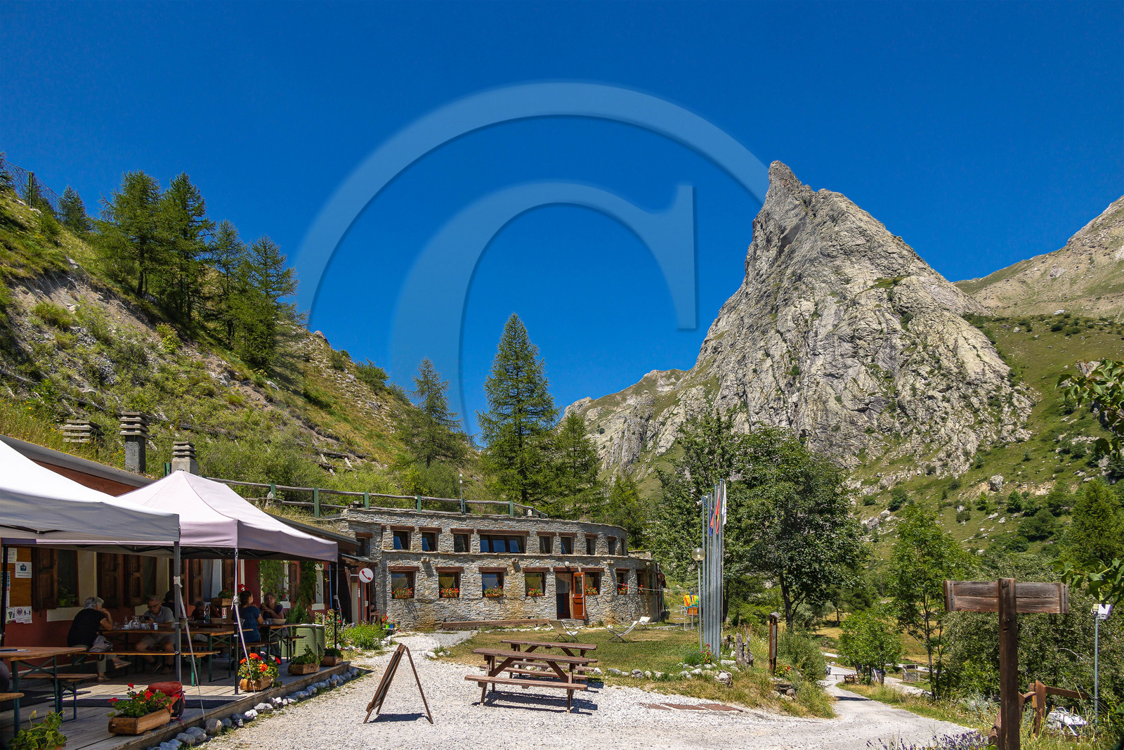 Valle Maira, Refuge Campo Base