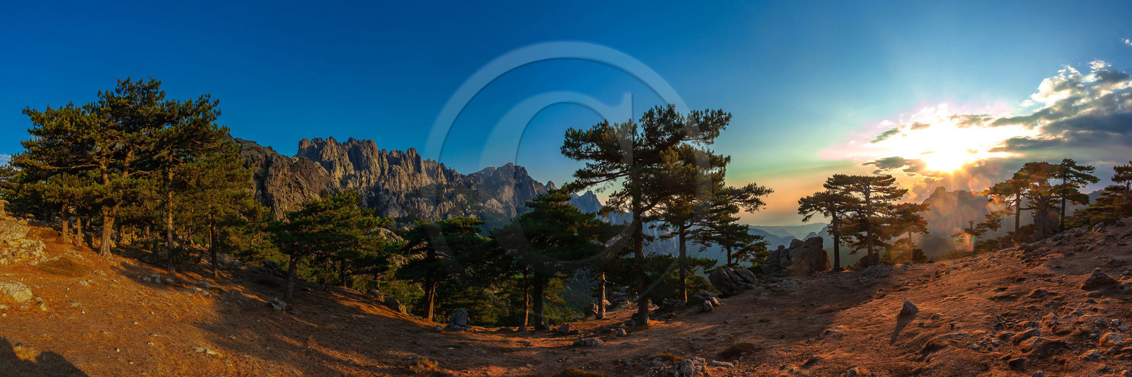 Les Aiguilles de Bavella (forchi di Bavedda )