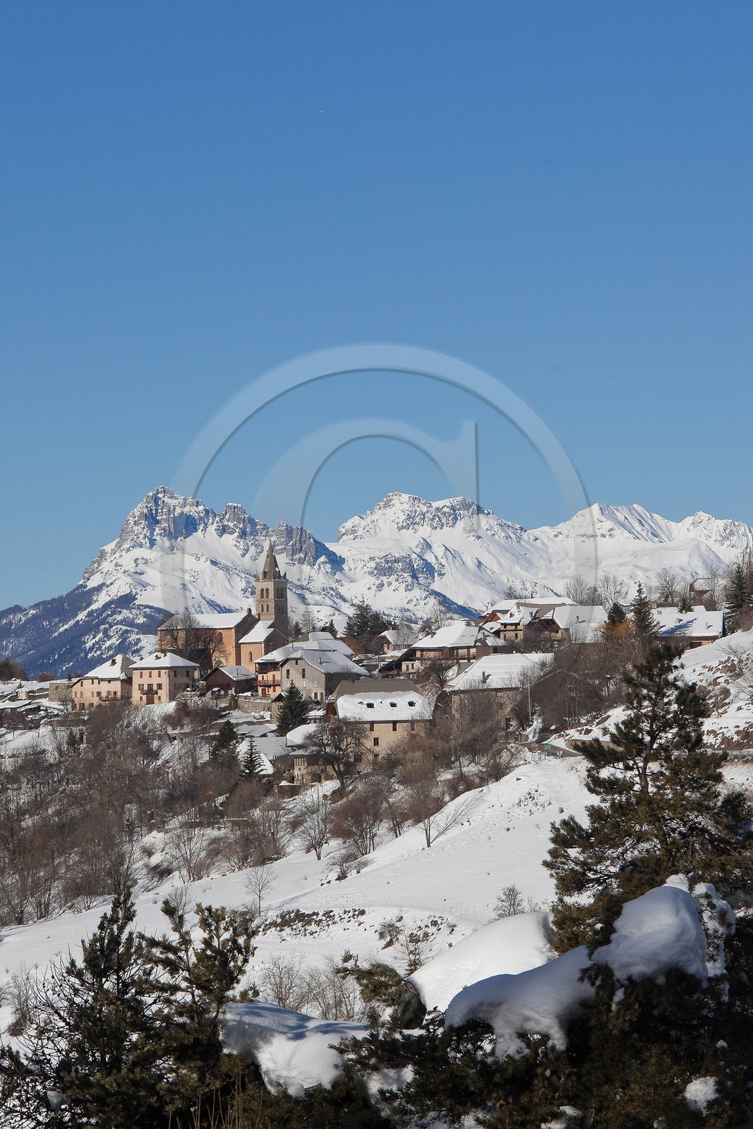 Les Orres Village, Eglise du XV°siècle Sainte-Marie-Madeleine