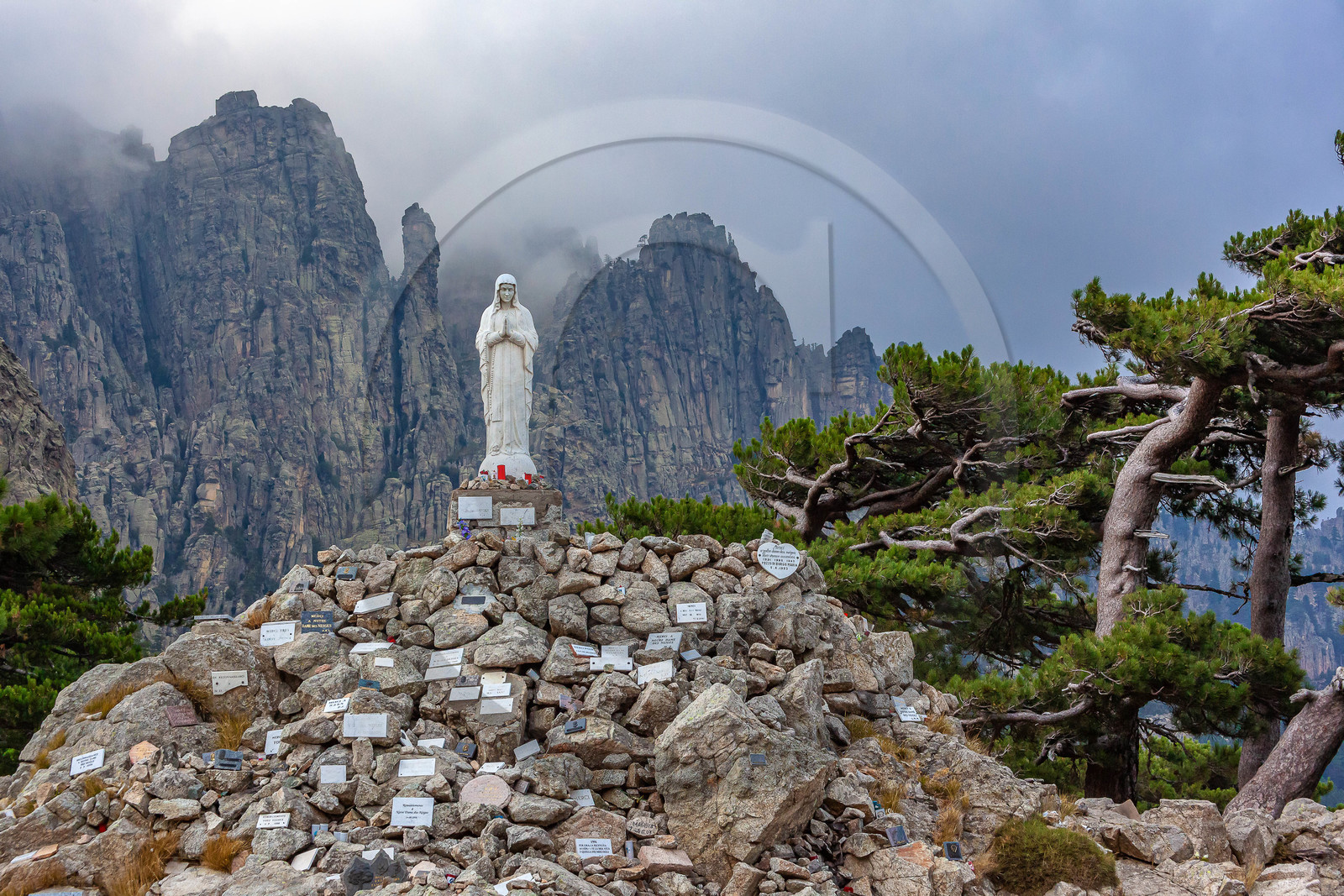 Les Aiguilles de Bavella (forchi di Bavedda ), Notre dame des neiges