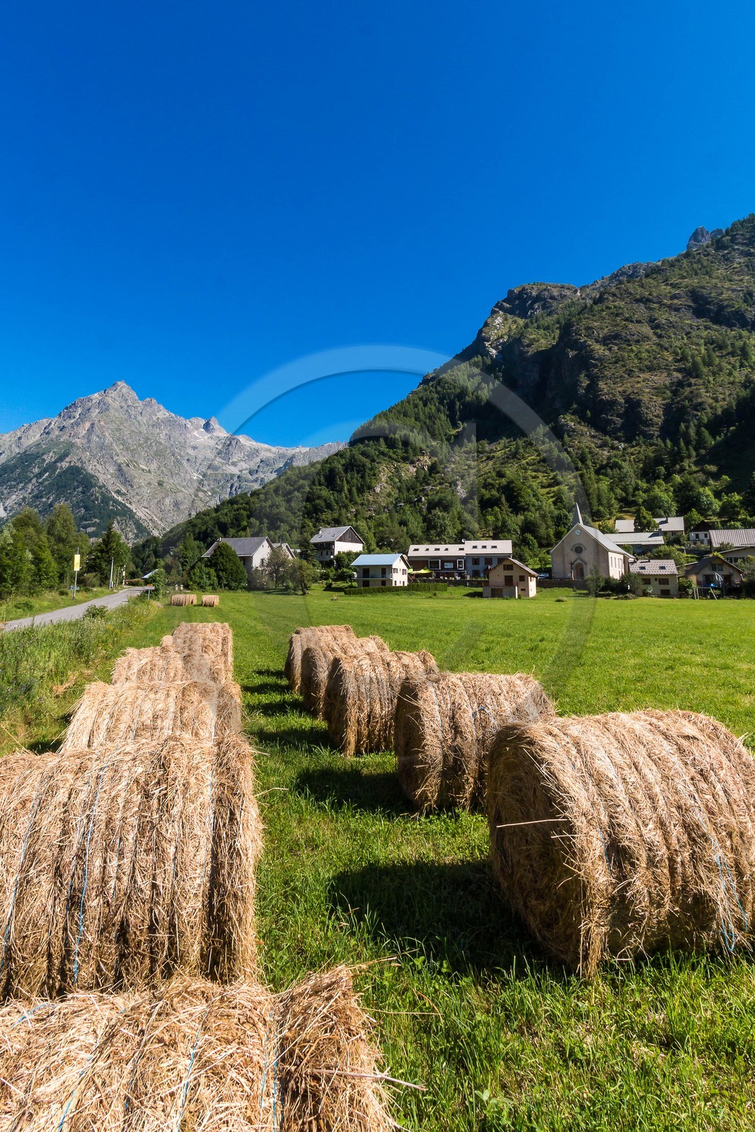Vallée de Champoléon, Les Borels