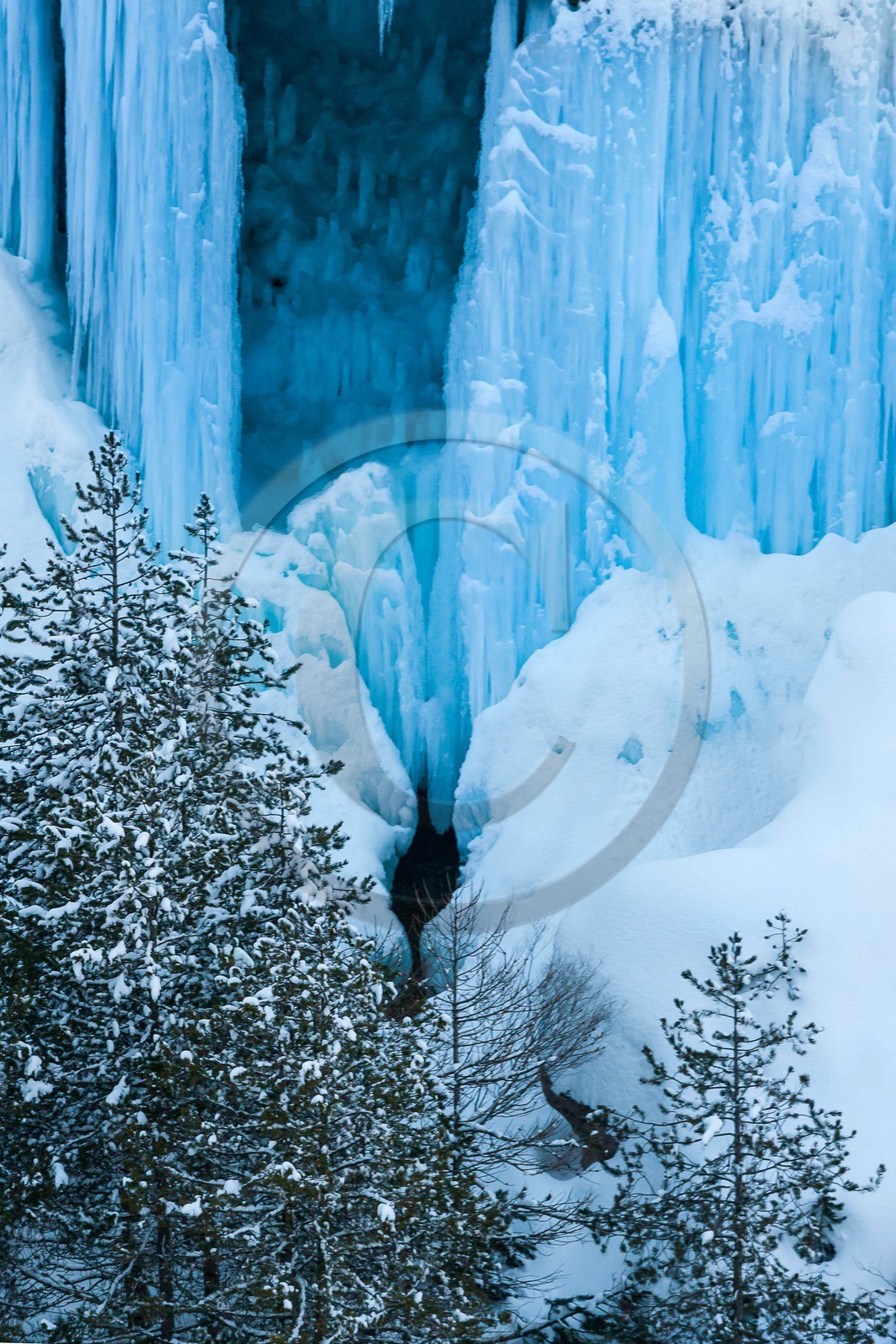 torrent de Crévoux, la grotte du Drac