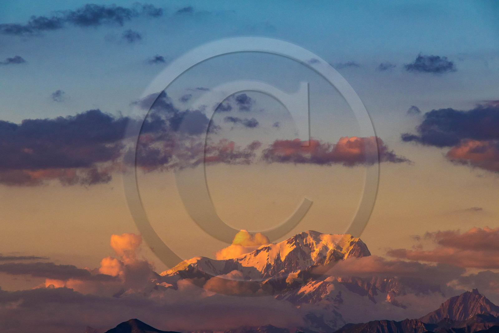 Le Mont-Blanc et la chaine du Mont-Blanc